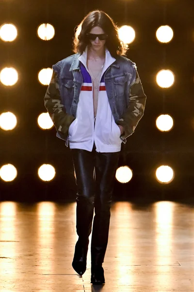 Look 45
